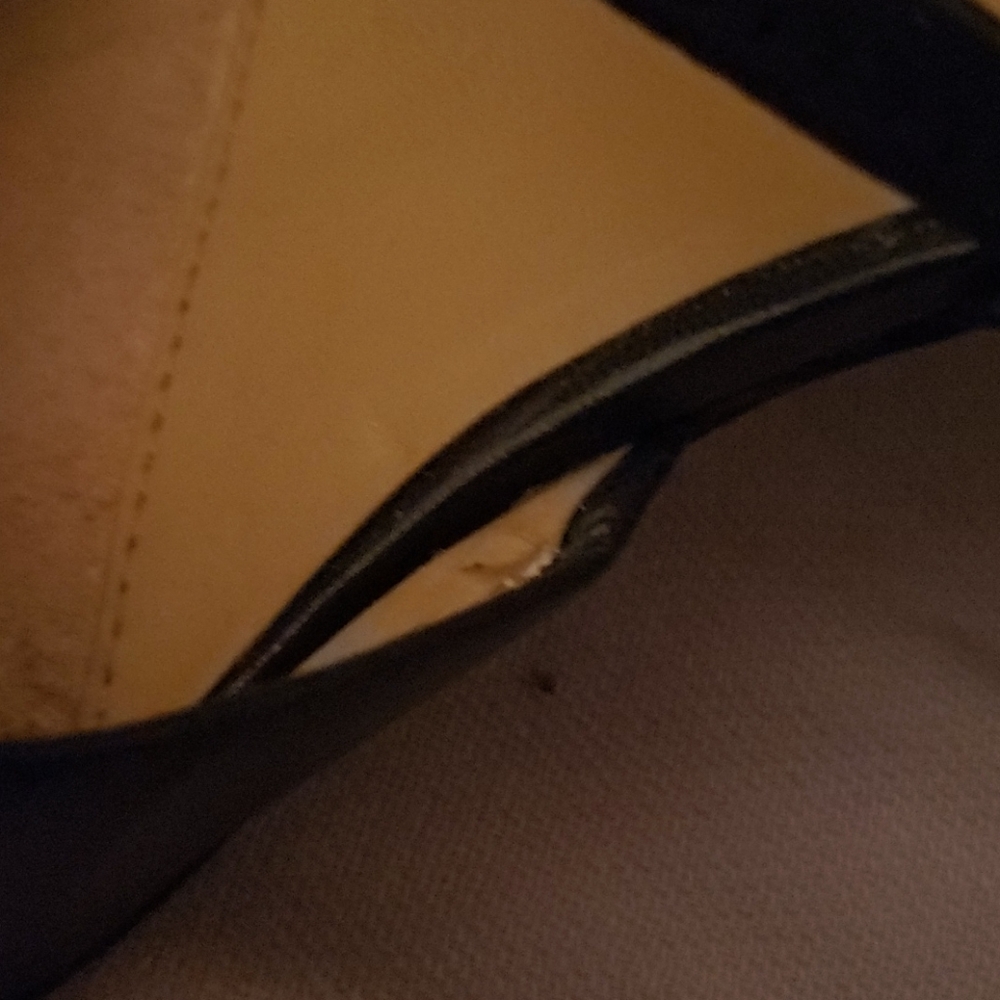 Two Liz Claiborne heels - Picture 10 of 16